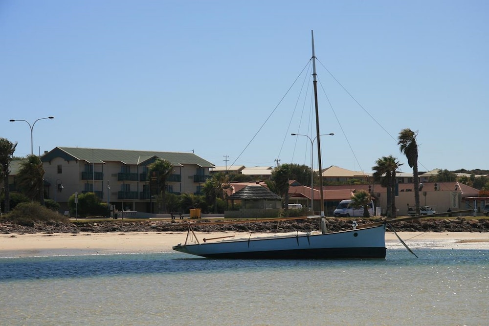 Heritage Resort Shark Bay 53/58