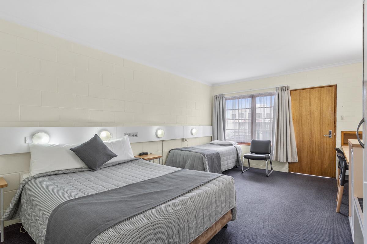 STANDARD, TWIN BEDS