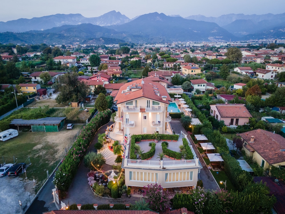 Hotel Villa Tiziana 5/50