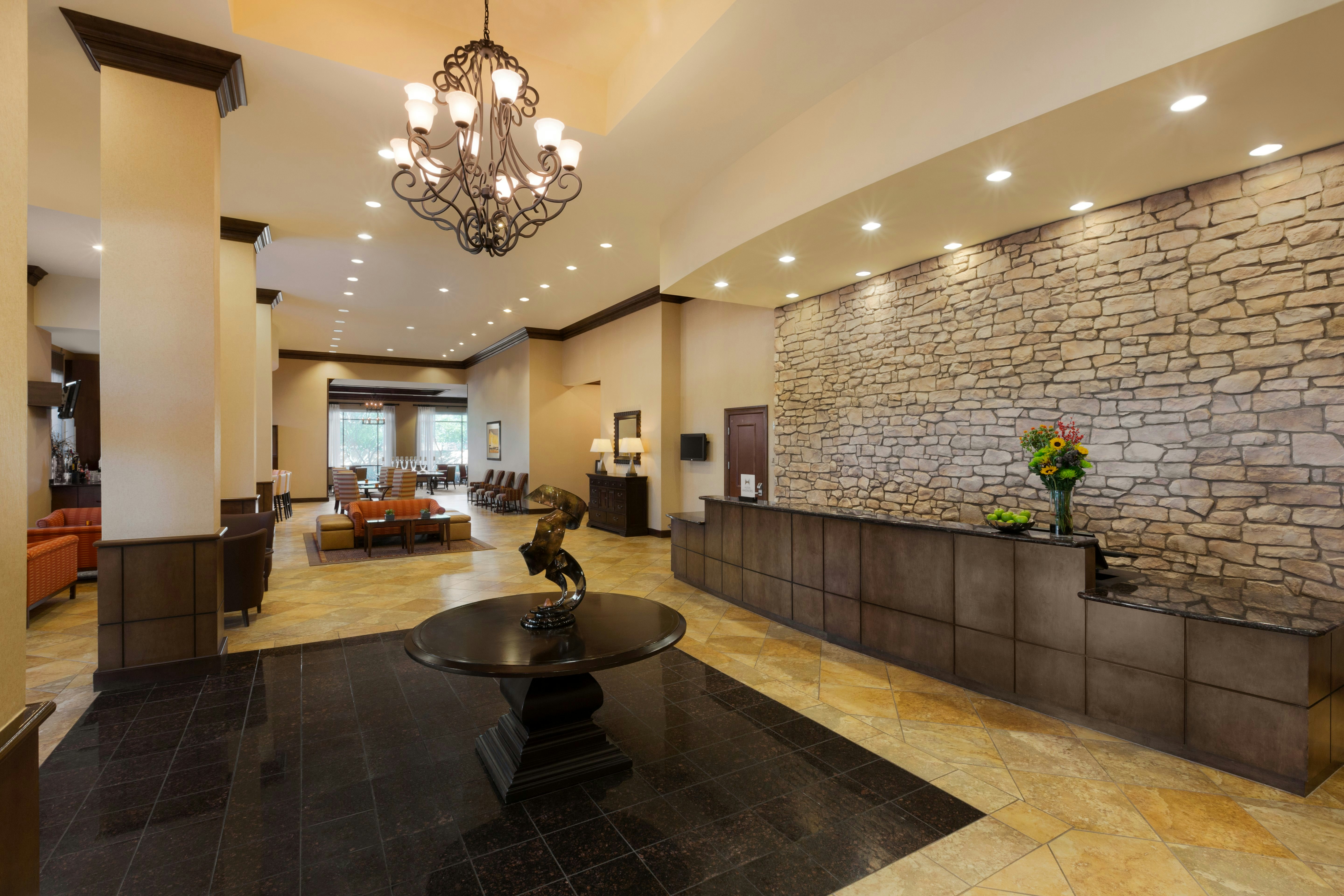 Hilton Phoenix Chandler 33/82