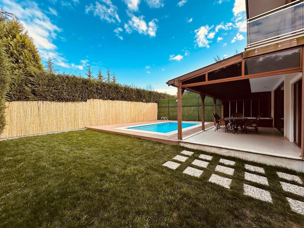 Riyan Garden Villas 11/14