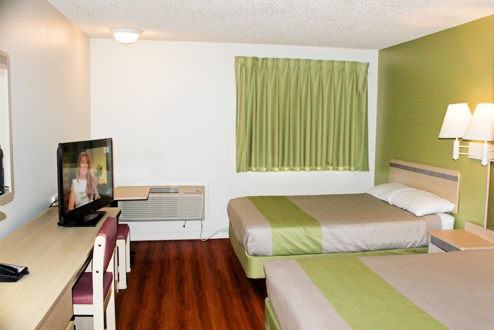 Motel6 Great Falls, MT 33/55