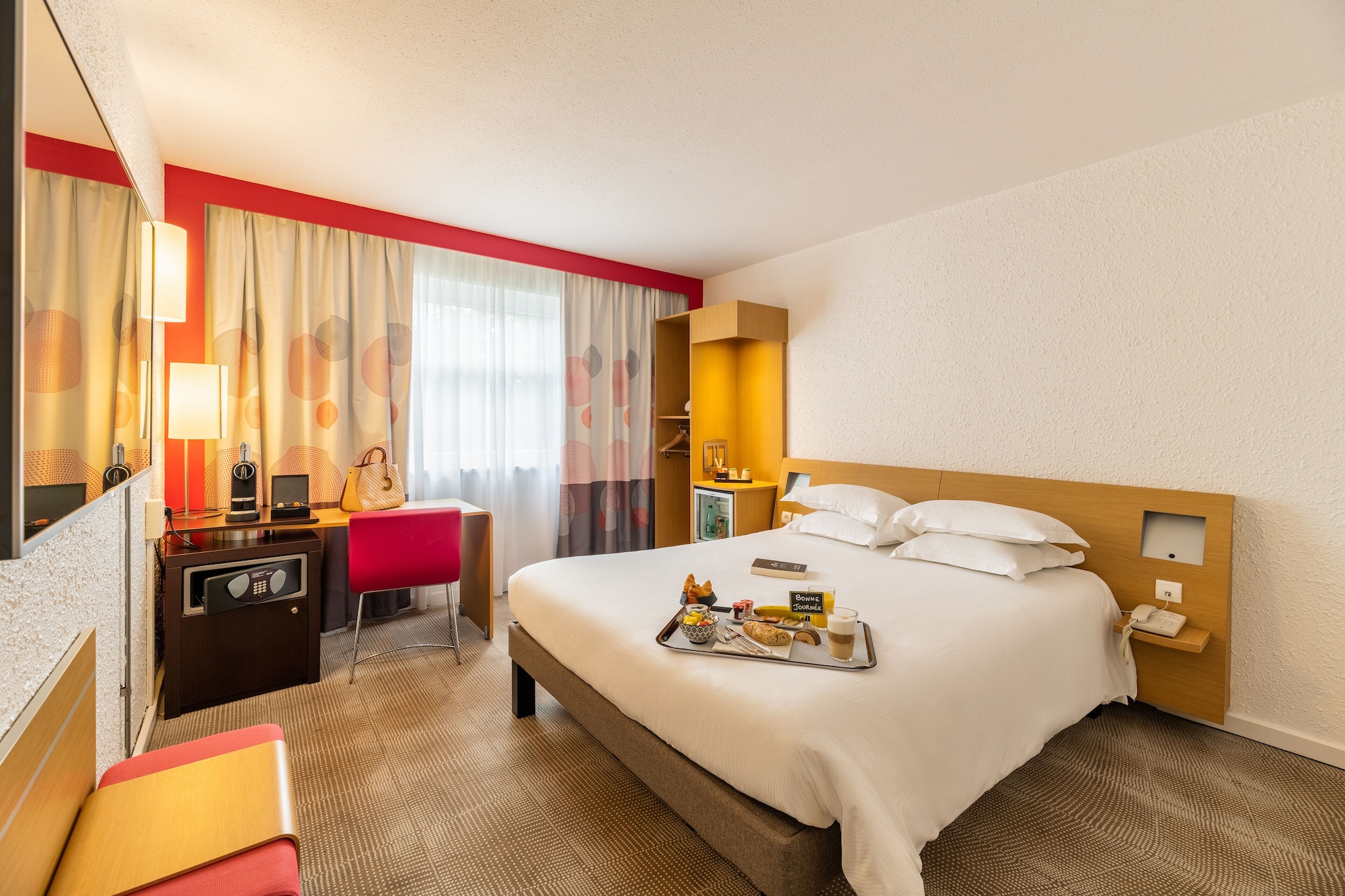 ROOM, DOUBLE BED, ACCESSIBLE