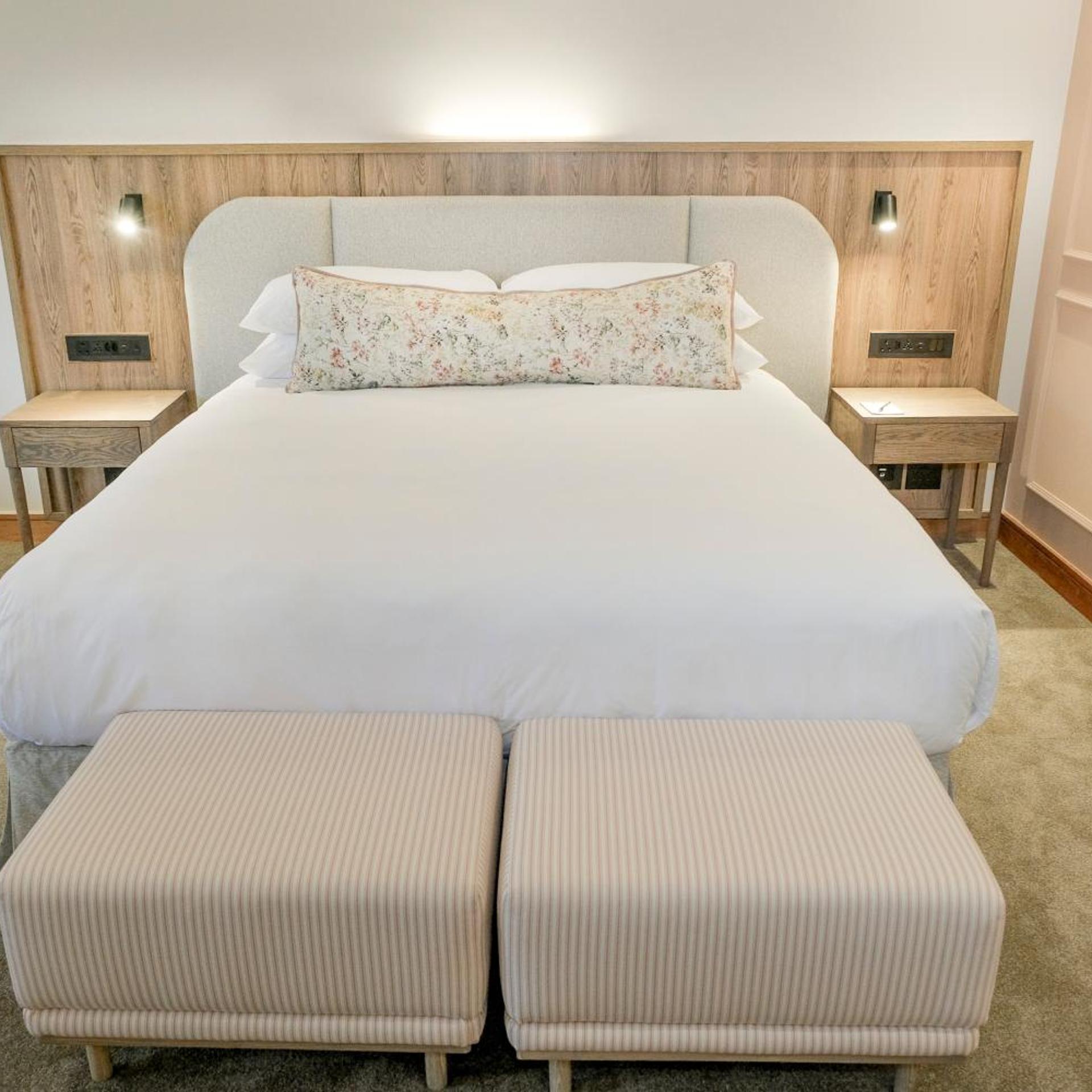 Deluxe, Double Bed