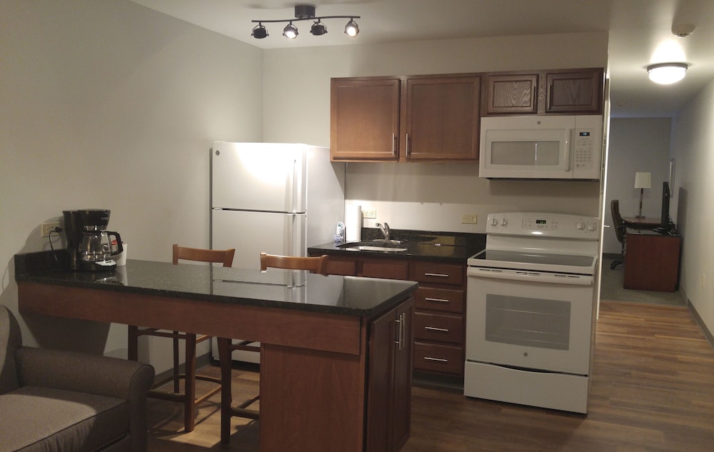 Affordable Suites of America Portage 38/45
