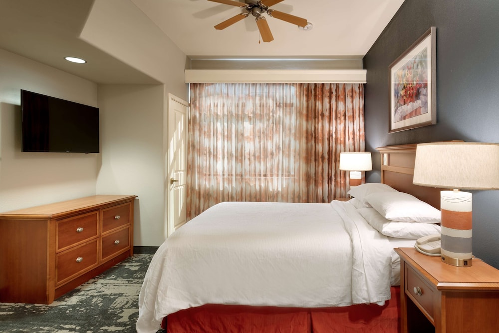 Embassy Suites Tucson Paloma Village 12/53