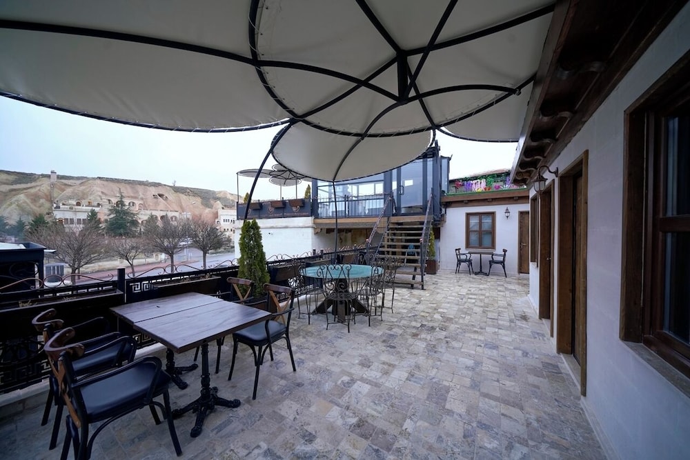 Arte Cave Hotel 25/50
