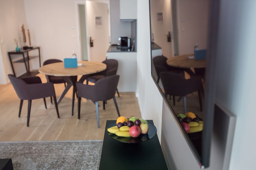SUYTES Business Studios 32/38