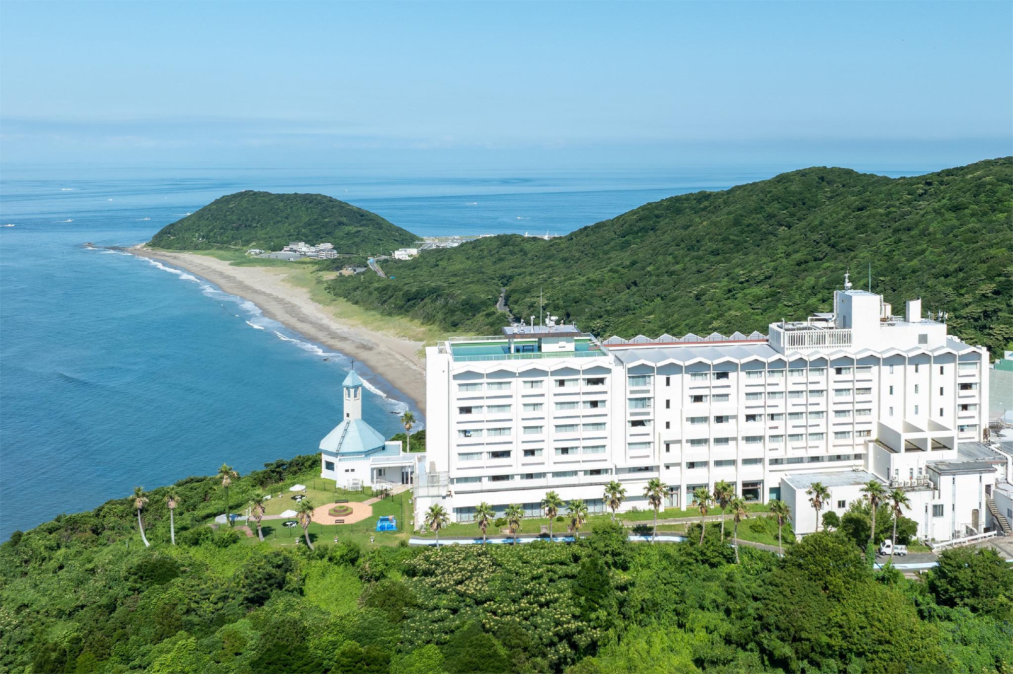غرفة ثلاثية