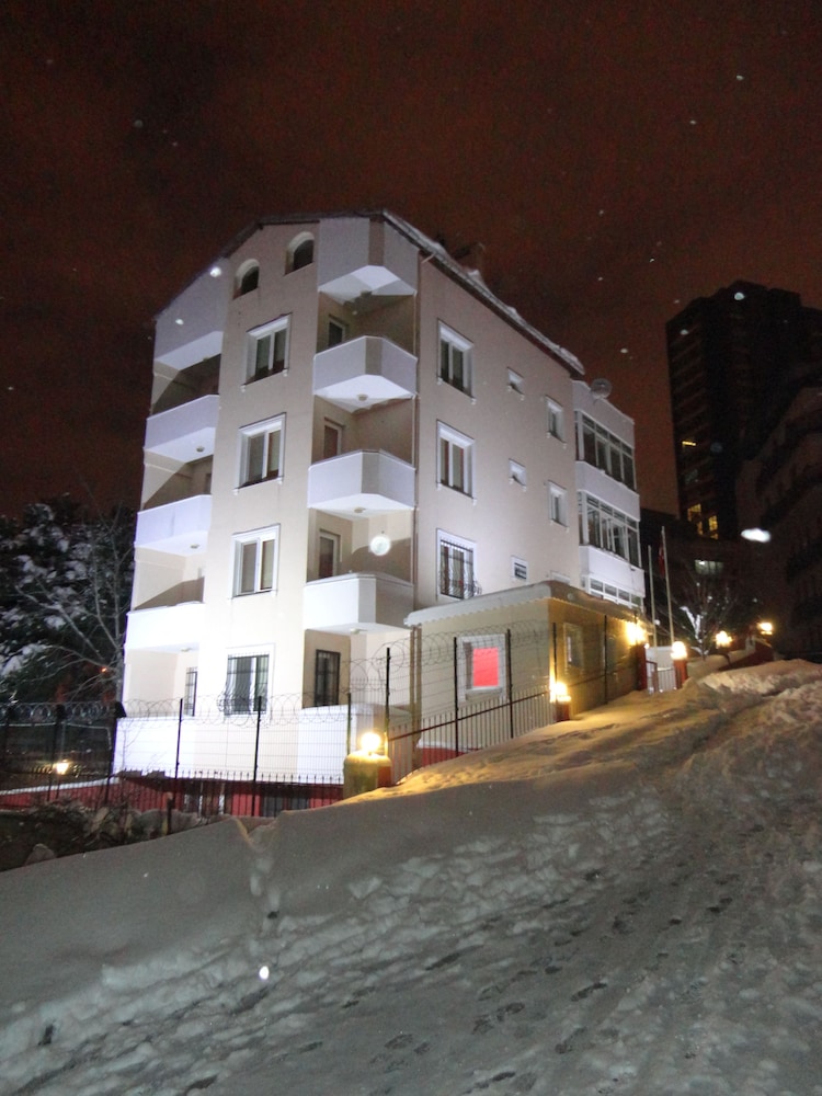 Artura Suite 2/50