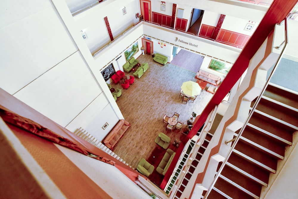 Juliana Hotel 33/35