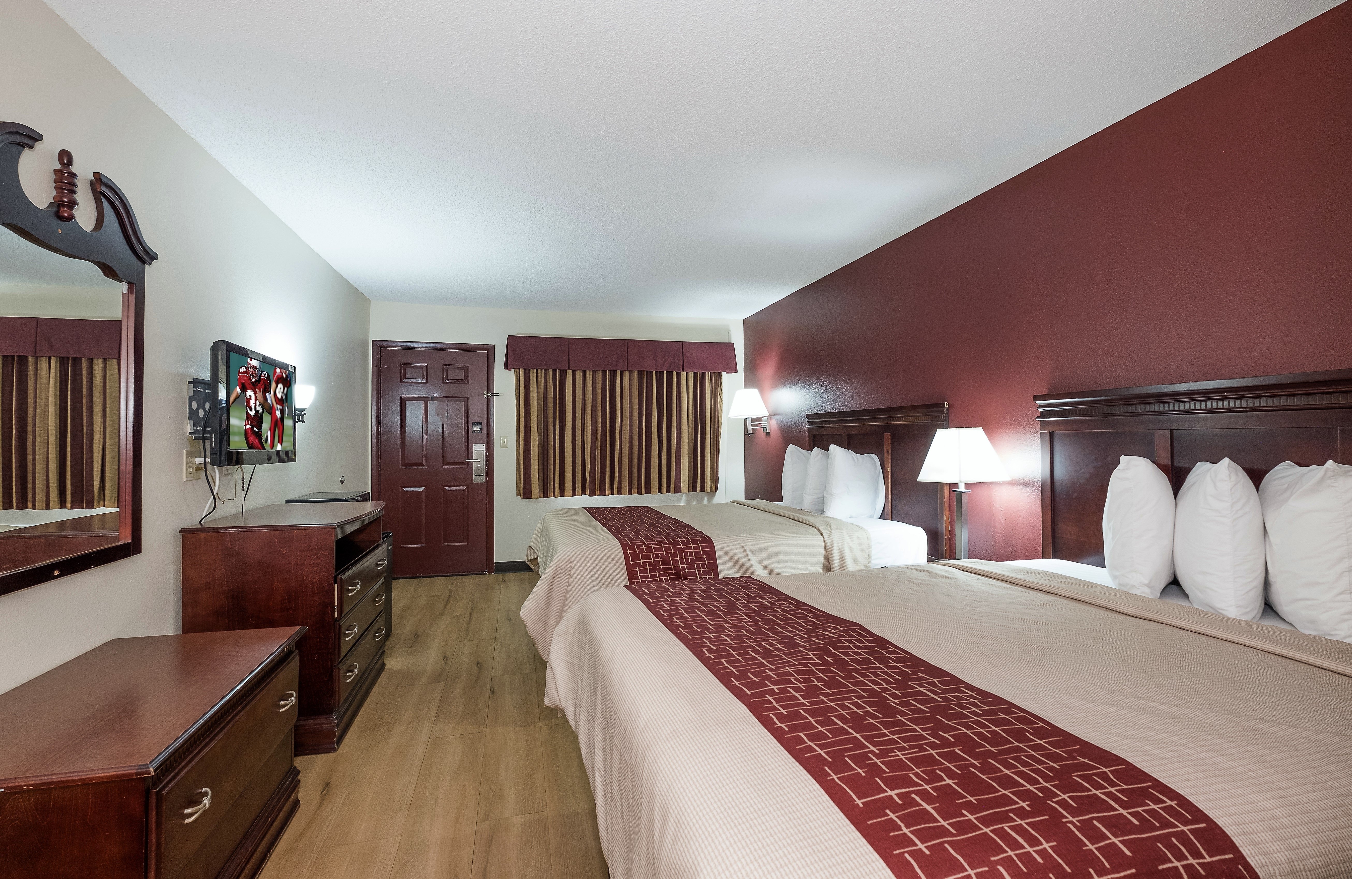 Deluxe, 2 Queen Beds