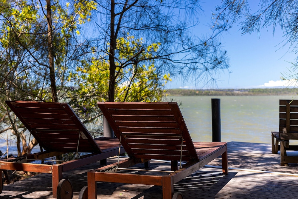 EUMARELLA SHORES NOOSA LAKE RETREAT 55/65