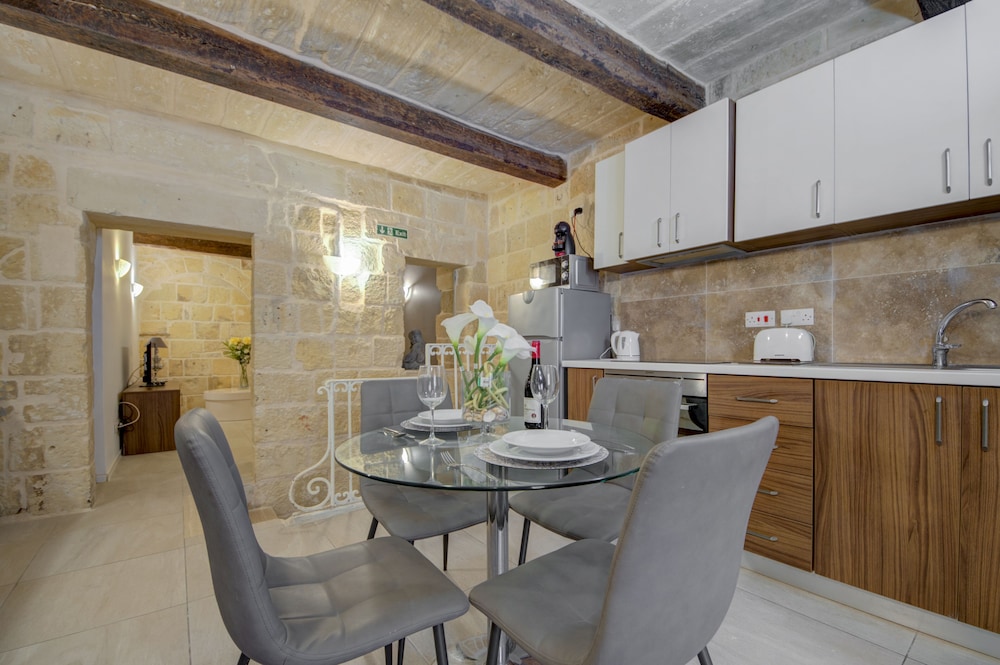 Tritoni harbour suites 42/55