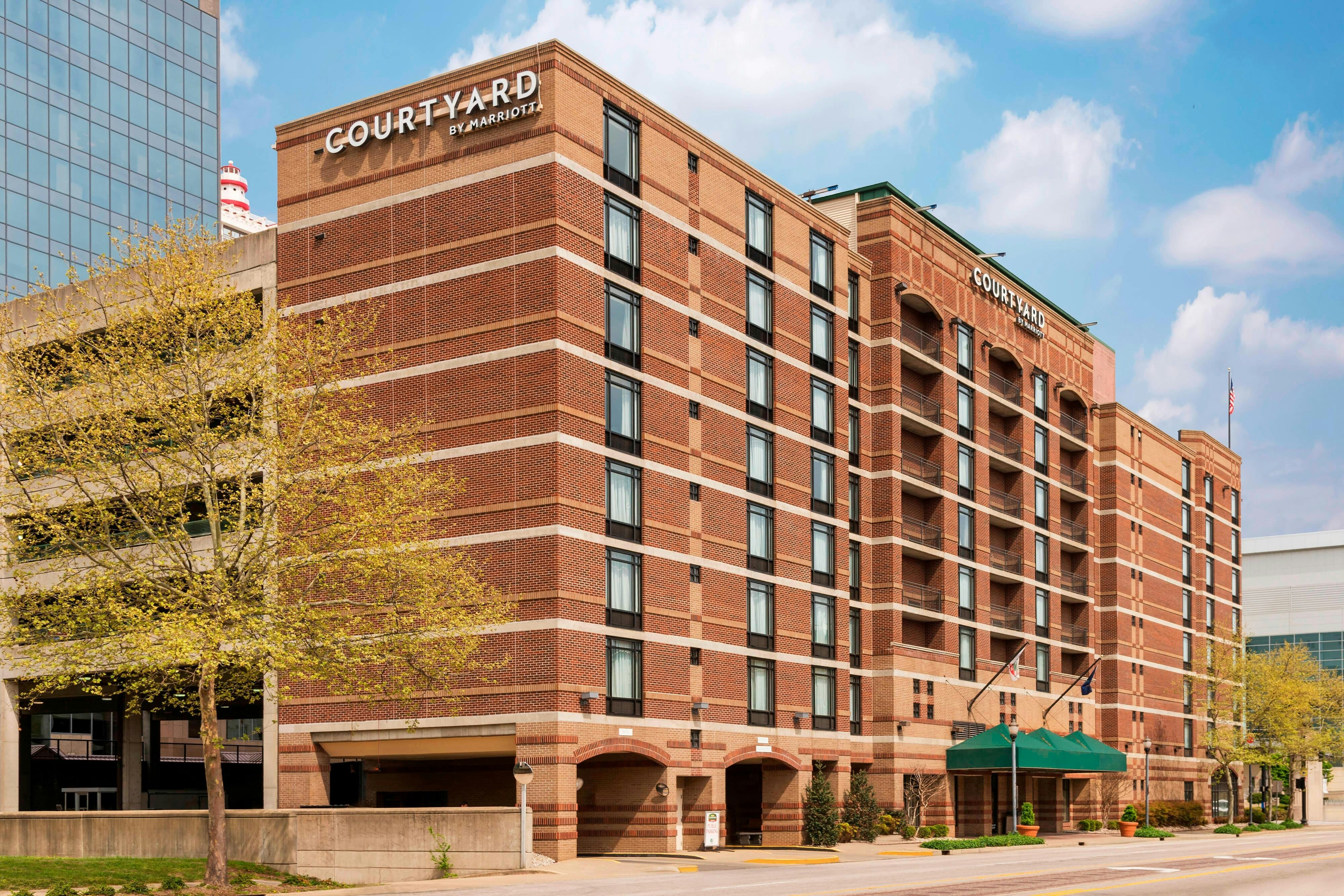 Courtyard Louisville Downtown 2/53