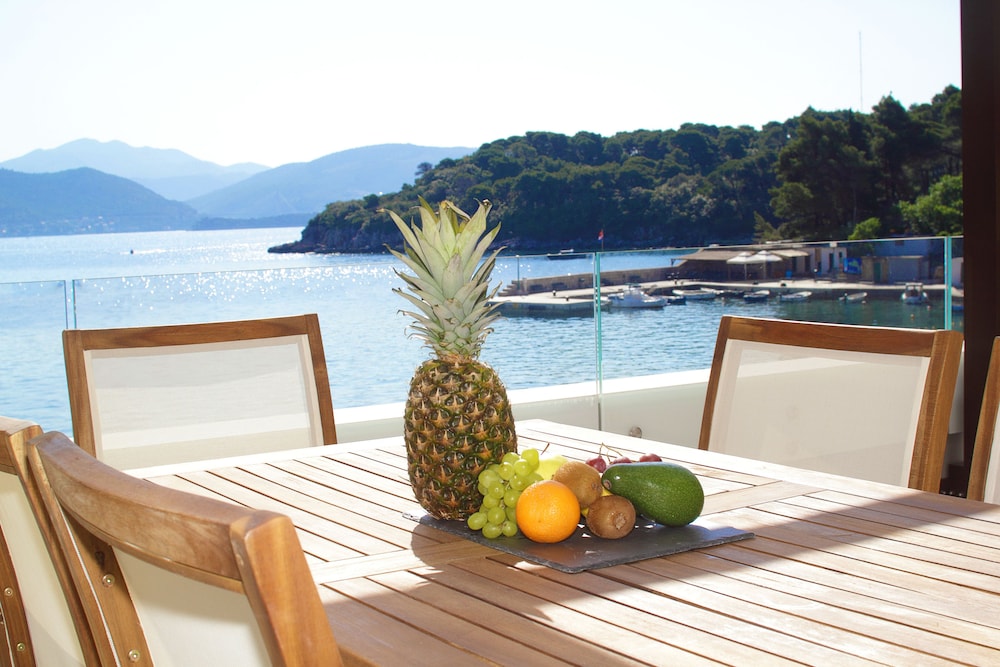Kalamota Beach House 21/68