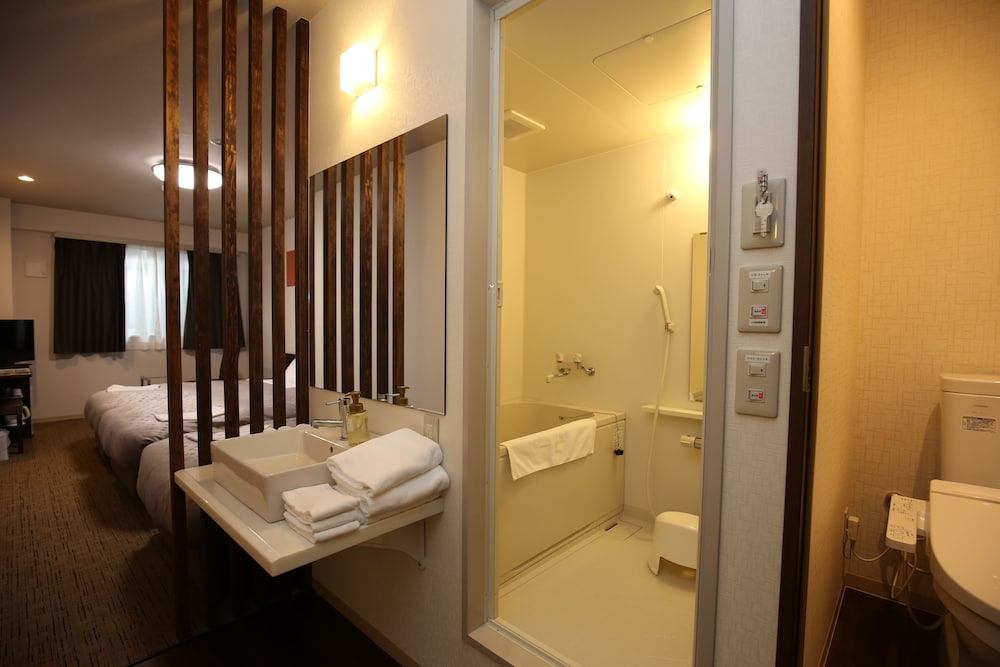 Kyoto Plaza Hotel Annex 44/45