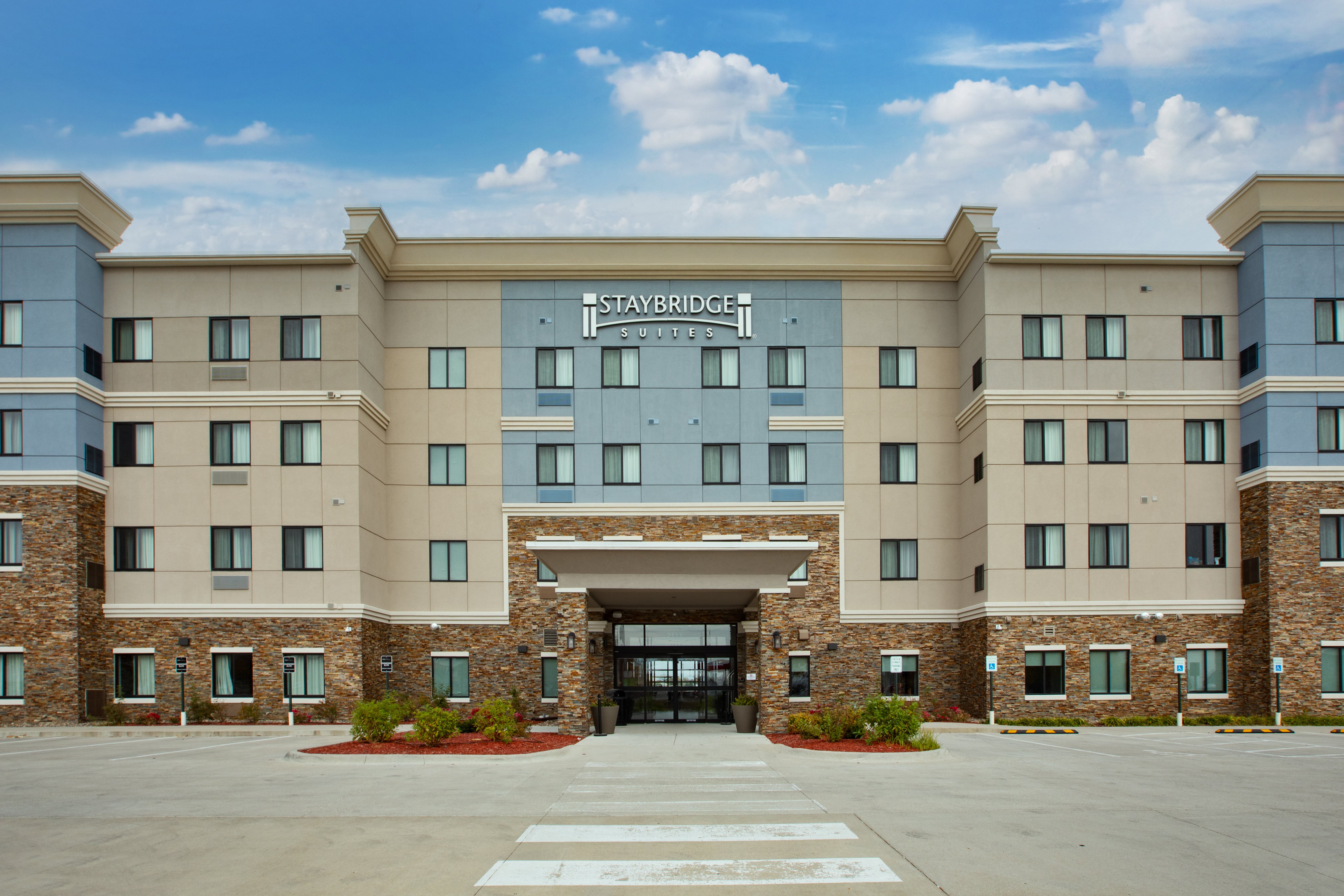 Staybridge Suites Ames 3/54