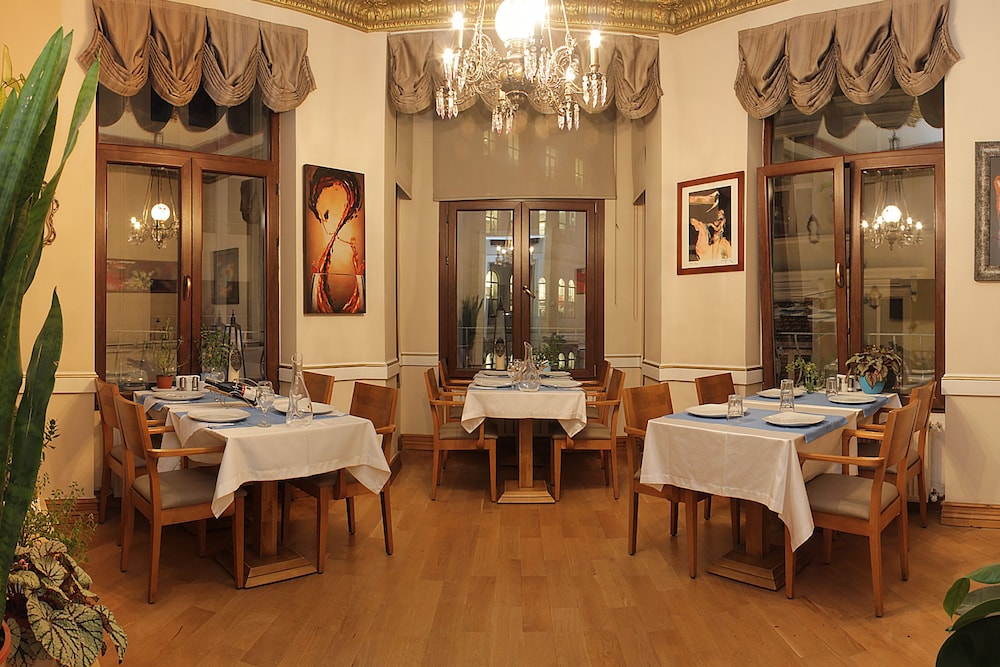 RAGIP PASHA APARTMENTS 66/73