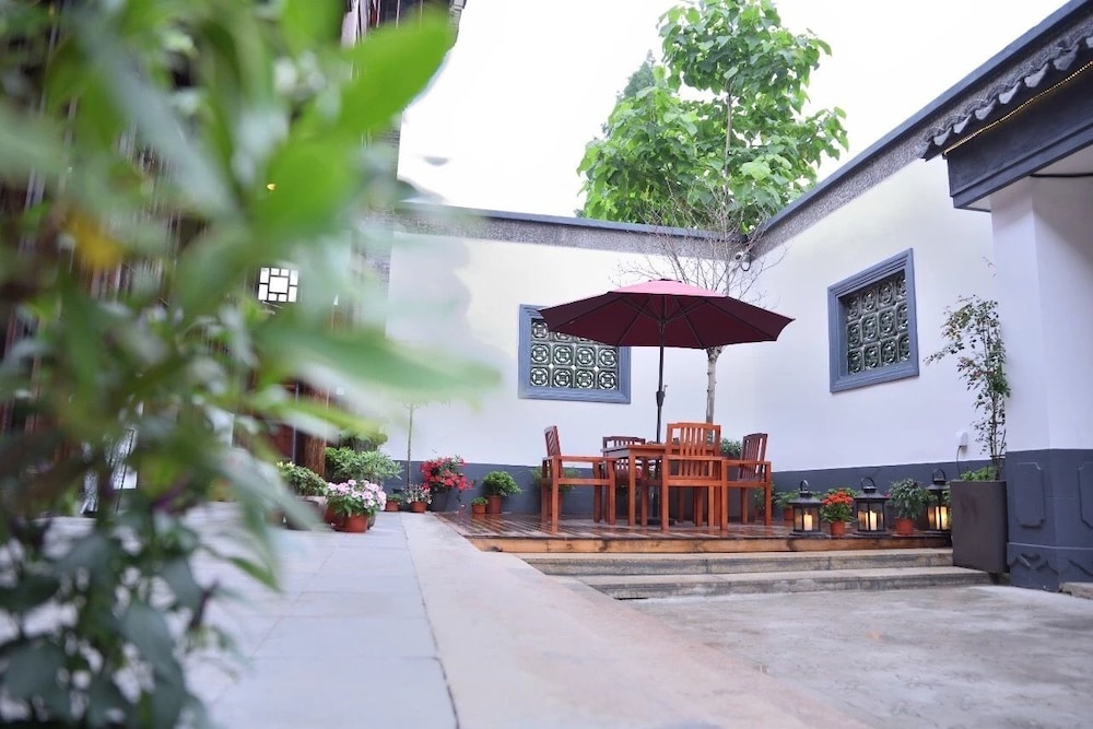Yi Garden Cultural Hotel Disney Branch 45/50