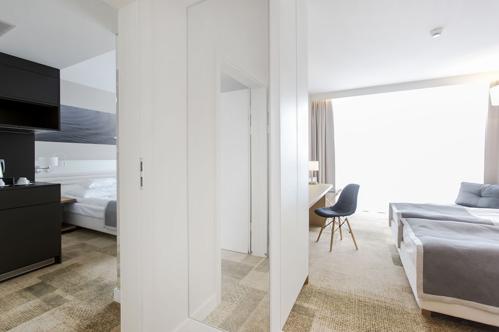 استوديو كومفورت بأربعة أسرّة، Hotel Platan 2/5