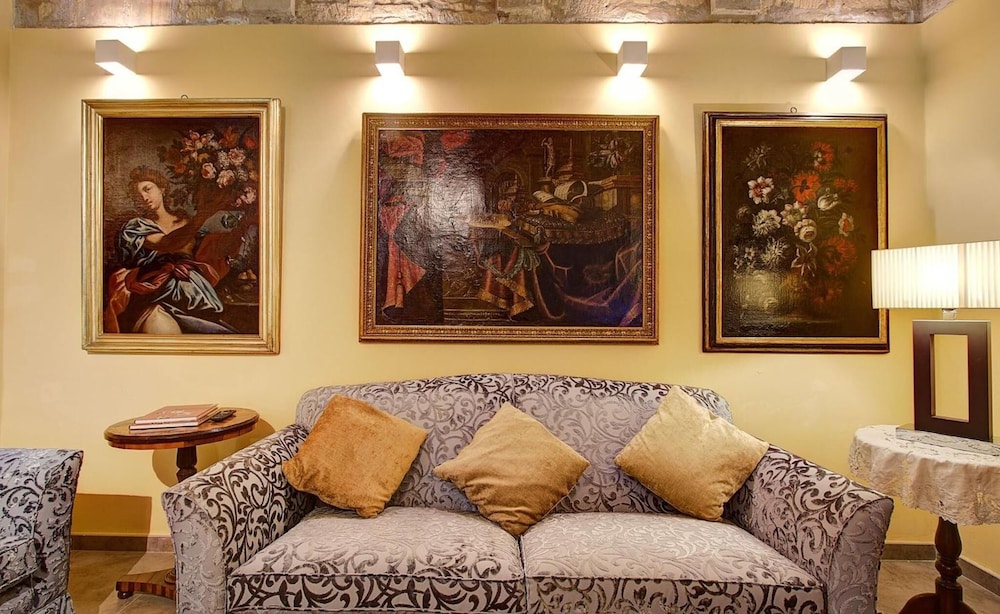 Palazzo Paolina Boutique Hotel 54/66