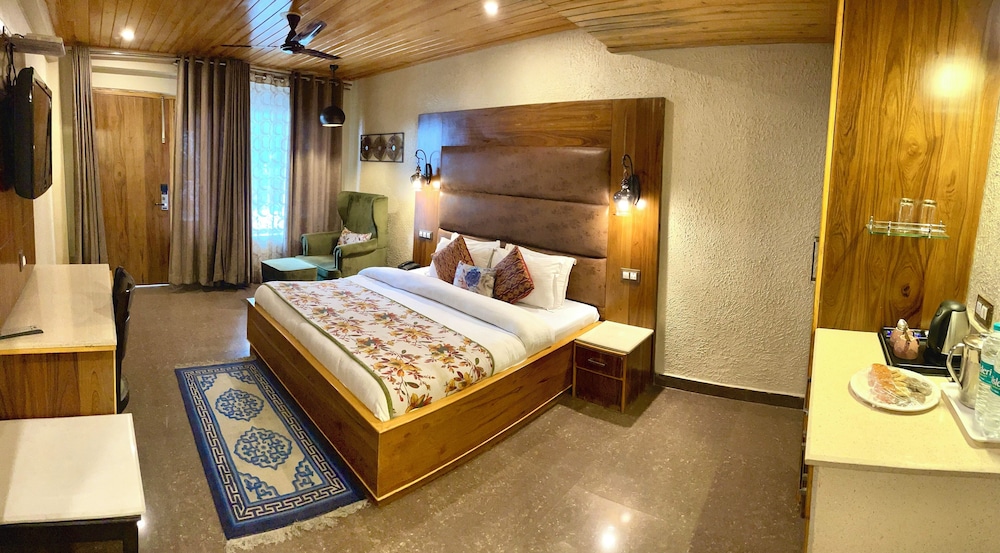 Hotel Mongas 20/50