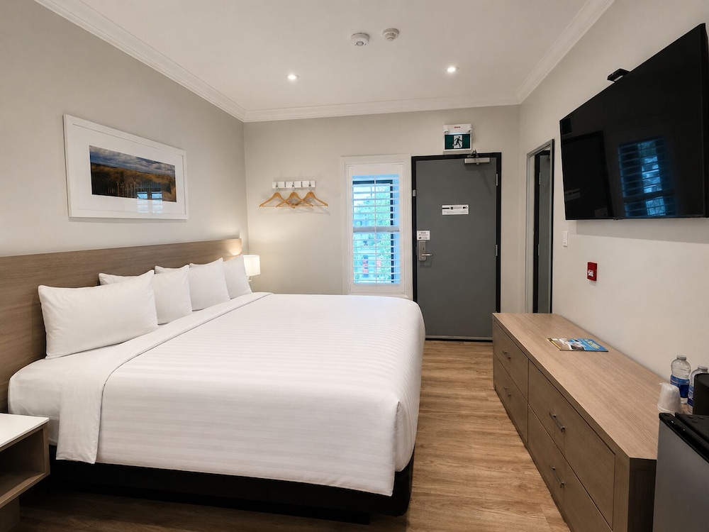 Colonial Hotel & Suites 14/42