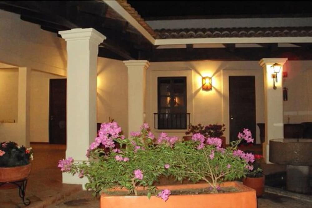 POSADA SANTA RITA 30/35