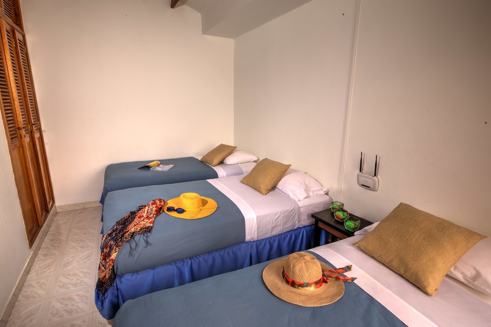 Hotel Santorini Express y Cabanas 48/81