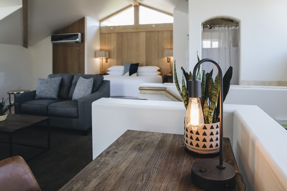Cottage Inn & Spa 40/72