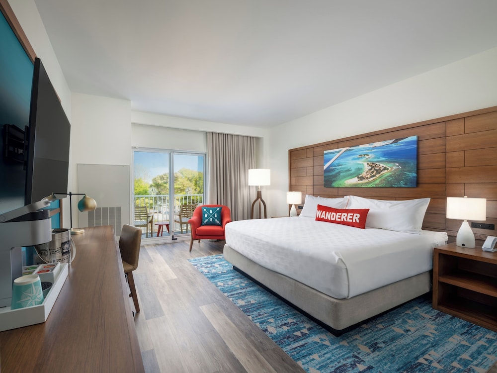 Compass Hotel Beaufort by Margaritaville 10/47