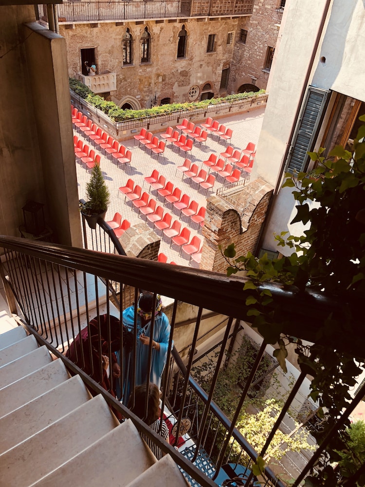 Le Suite Di Giulietta 3/44