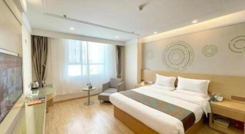 GreenTree Inn Urumqi Airport Tianyi International City 17/47
