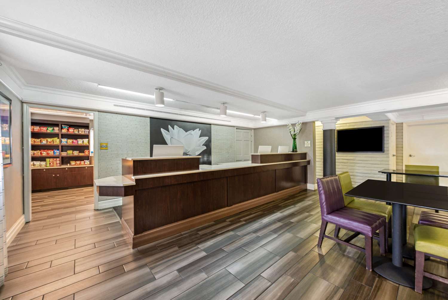 La Quinta Inn by Wyndham Miami Airport North 5/23