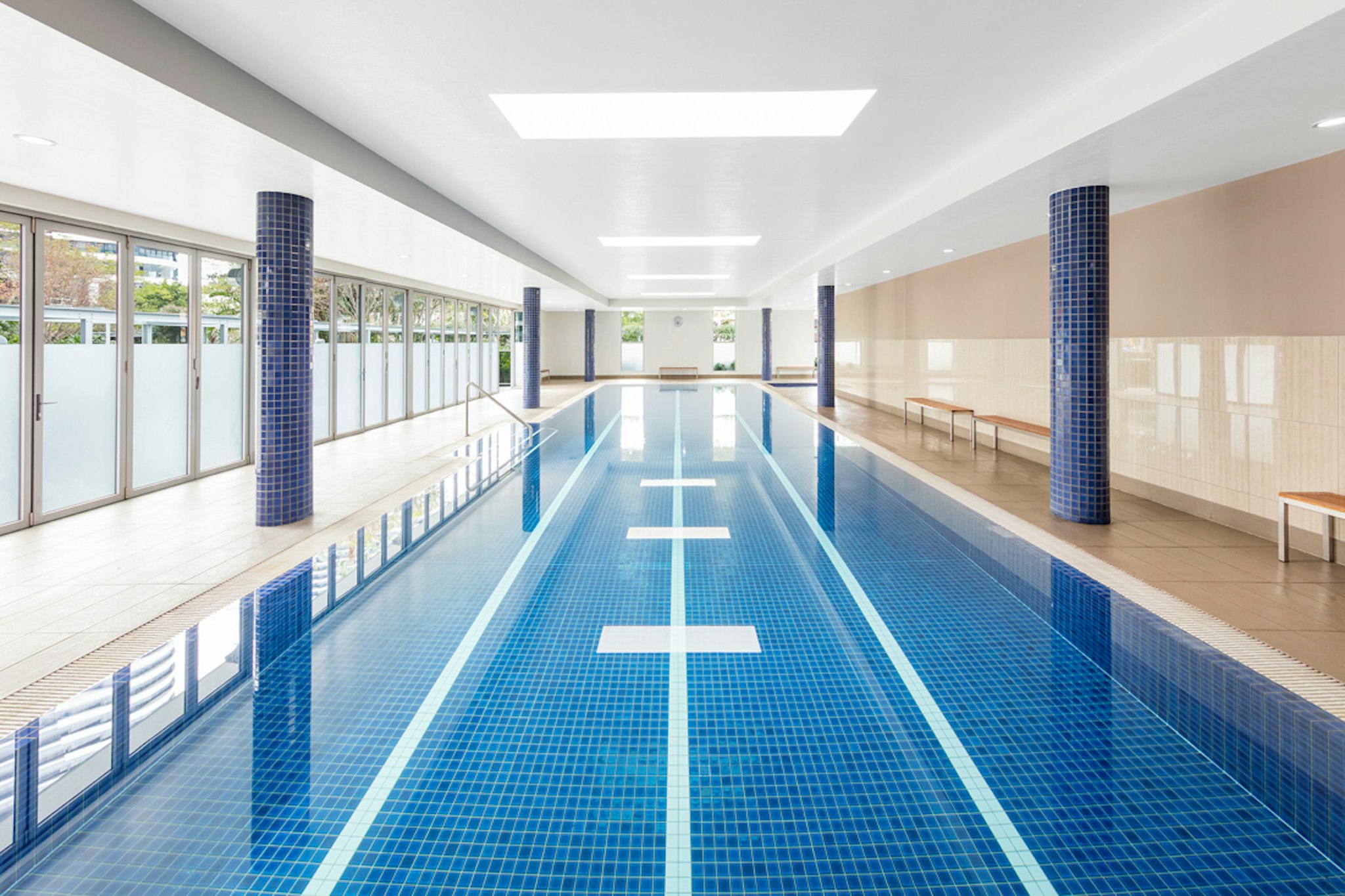 Meriton Suites Broadbeach 14/37