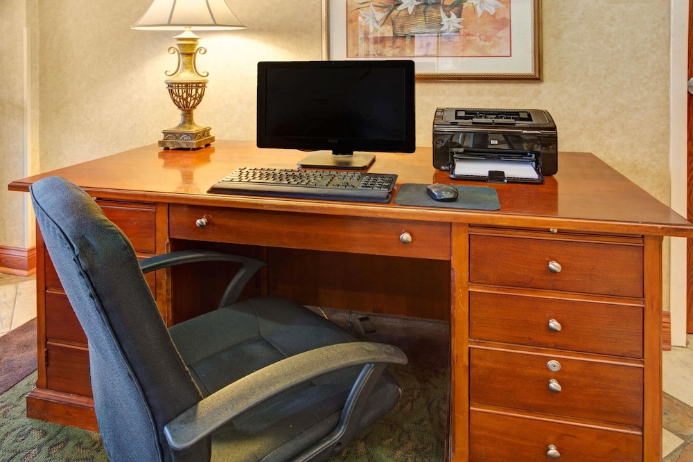 Baymont By Wyndham Indianapolis West 23/26
