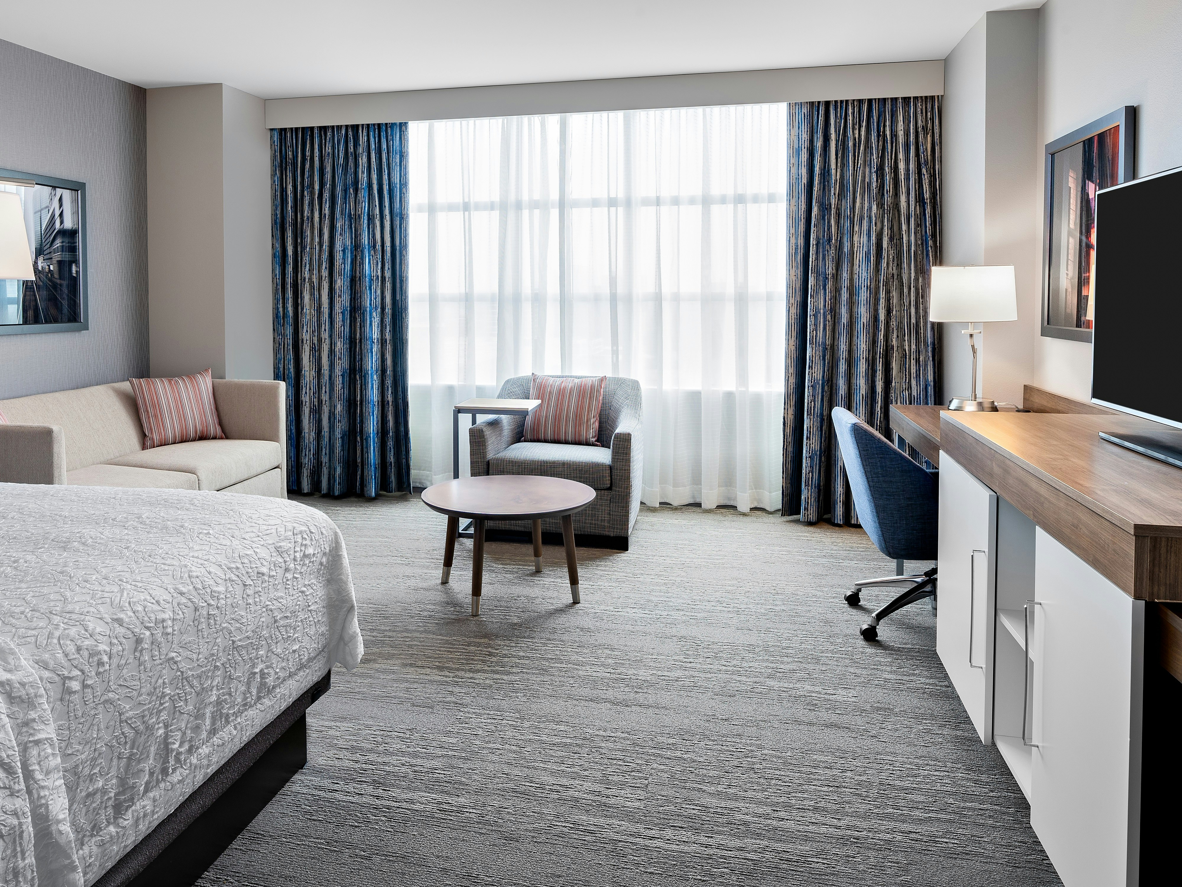 Hampton Inn Chicago Mccormick Place Il 24/80