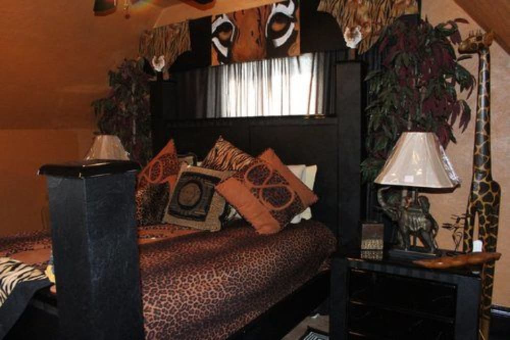 Central West end Bed and Breakfast 24/37