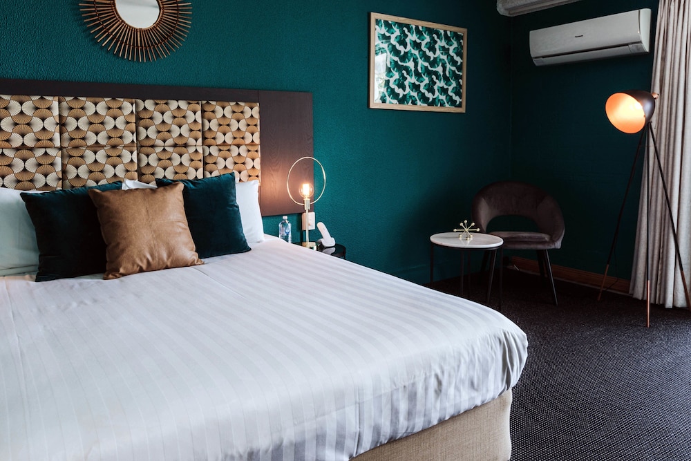 Greenmount Beach Resort 12/62