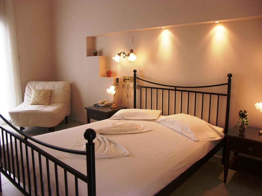 Room at Aneroussa Beach, ANDROS