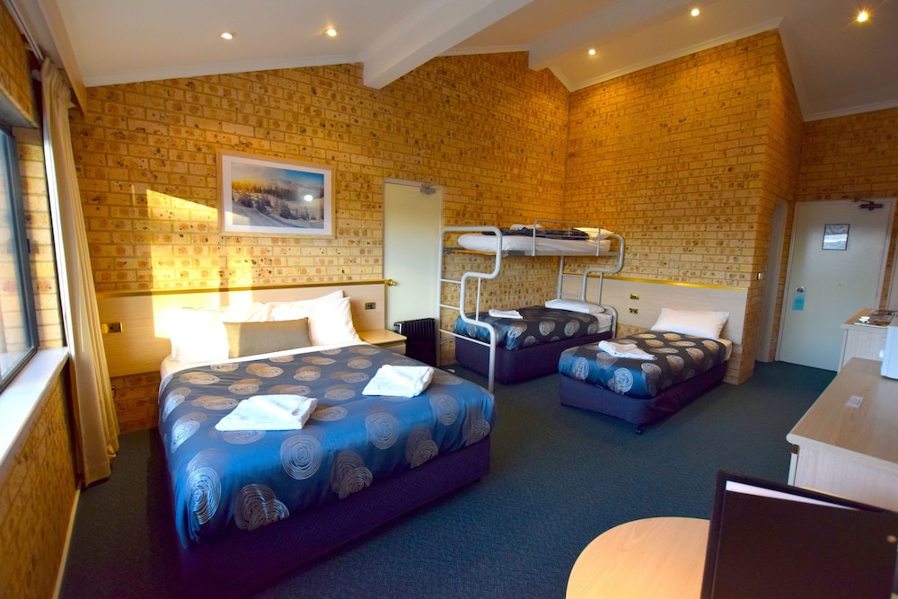 Alpine Resort Motel 14/50
