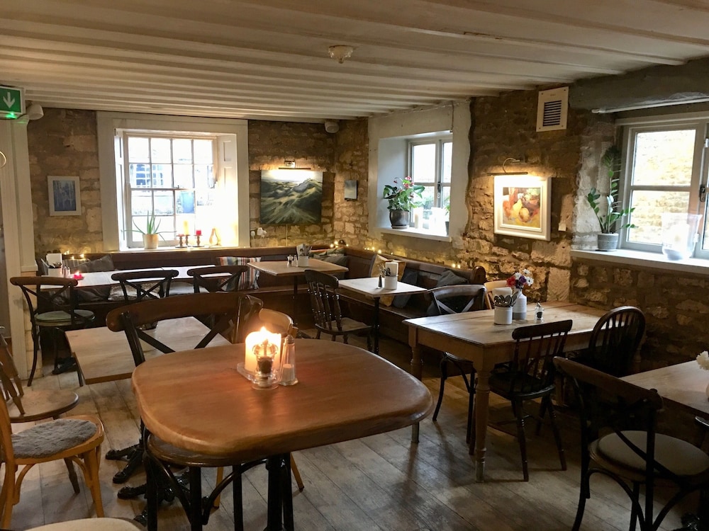 The Mousetrap Inn 59/70