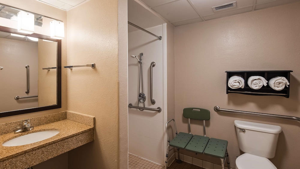 Best Western Plus Newark/Christiana Inn 8/30
