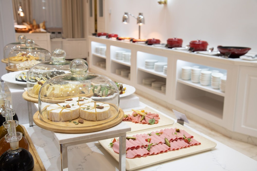 Lotte City Hotel Tashkent Palace 32/64