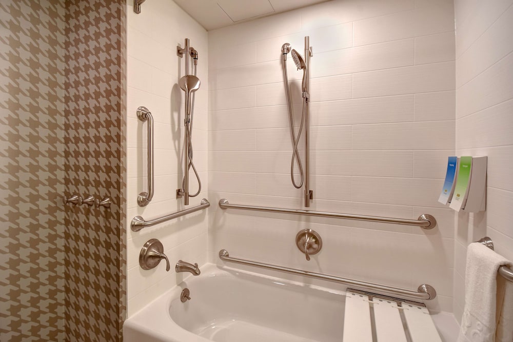 Home2 Suites By Hilton Boston South Bay 9/51