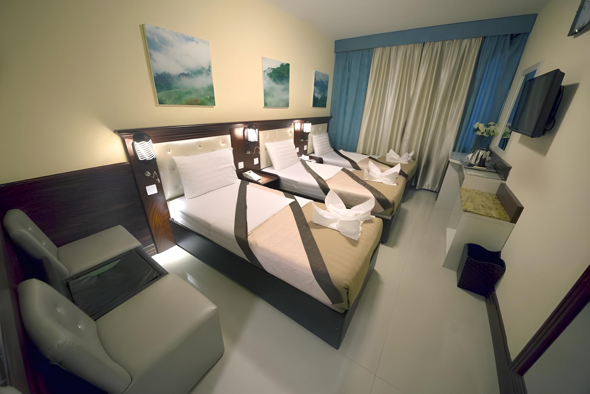 Triple Room