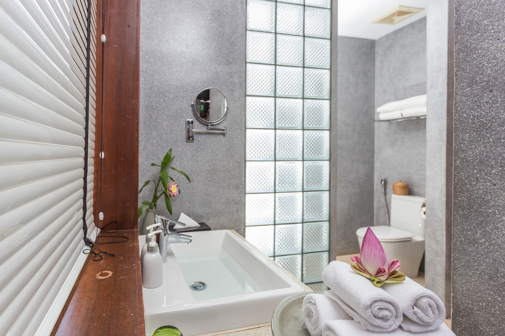 Nita By Vo Luxury Hotel 12/81