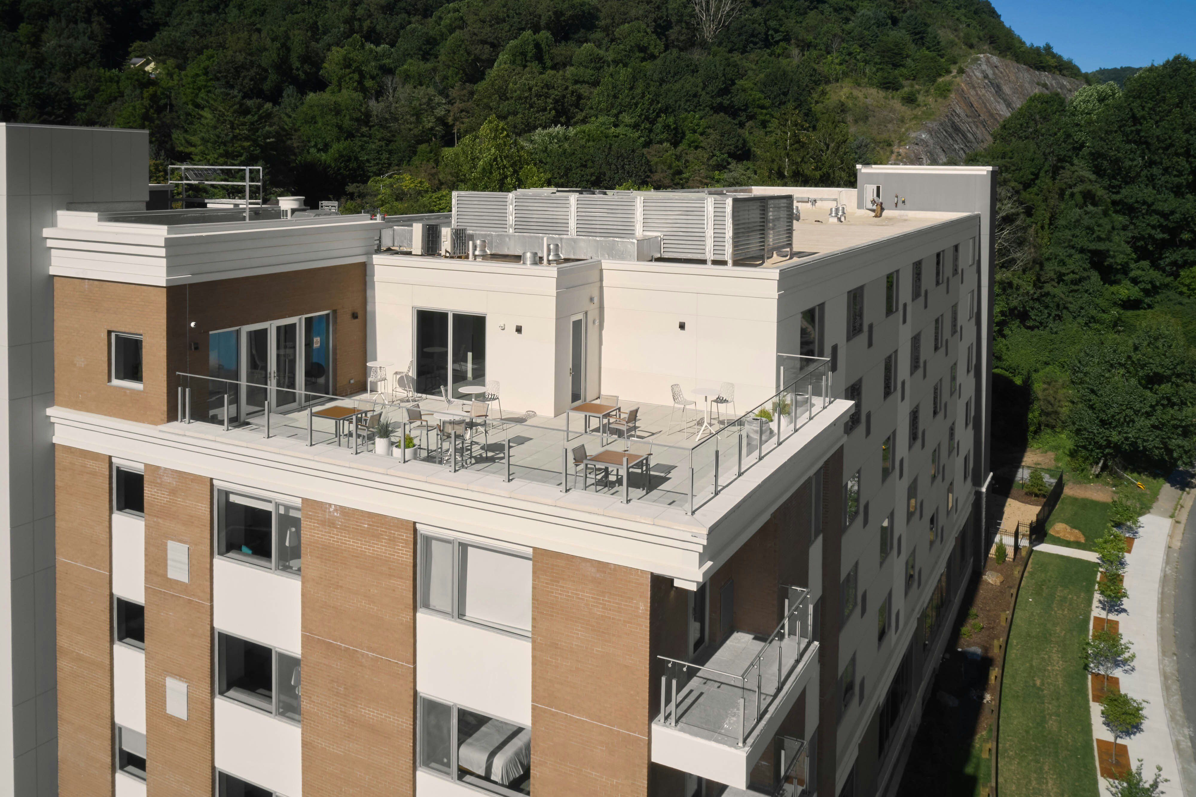 Element Asheville Downtown 1/4