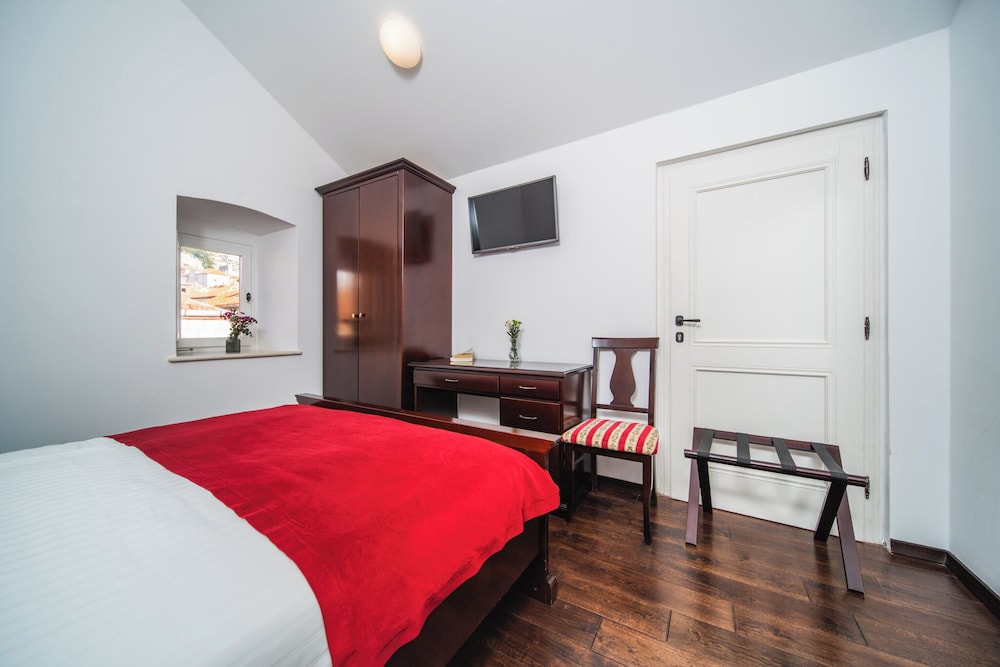 SUNce Palace Apartments 24/48